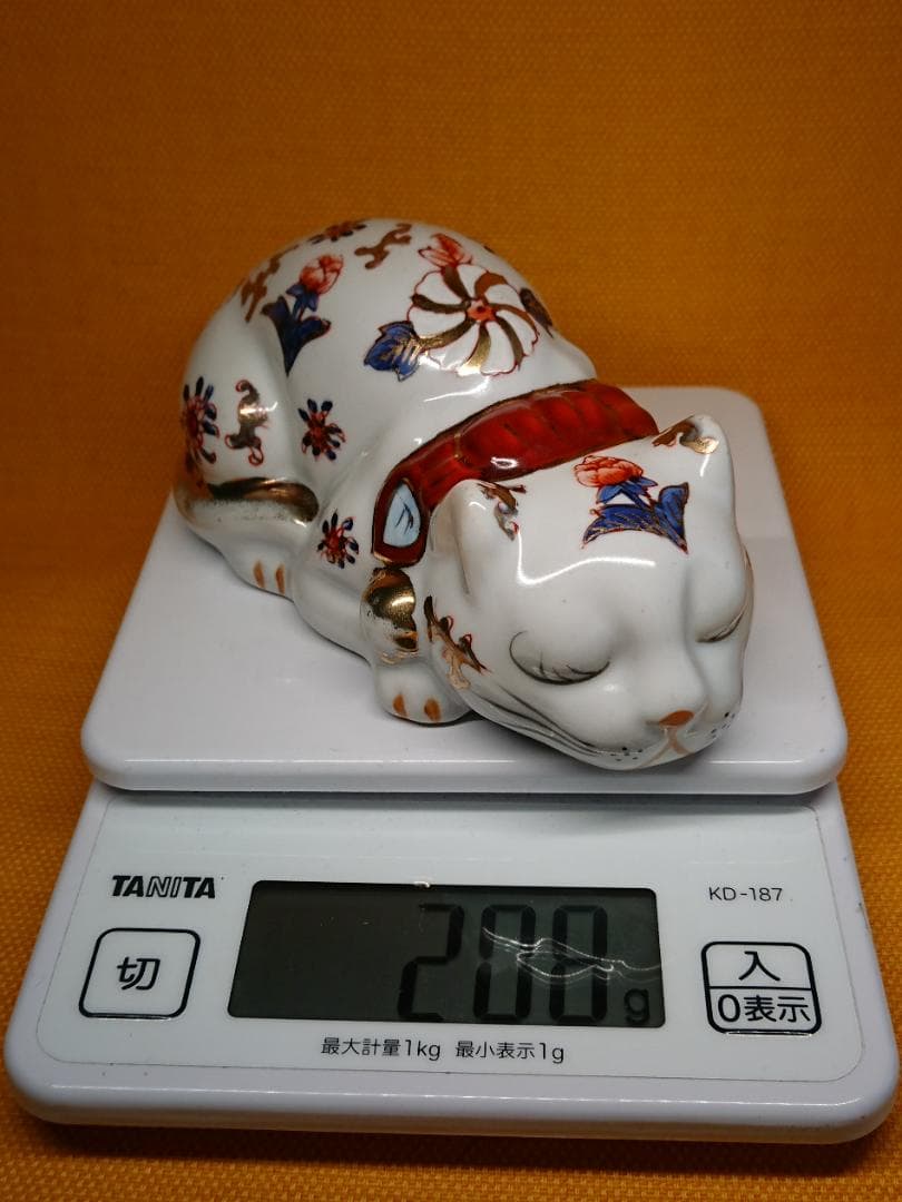 【美品】猫　白猫　眠り猫　骨董　陶器　置物　インテリア　工芸品　美術品A2862