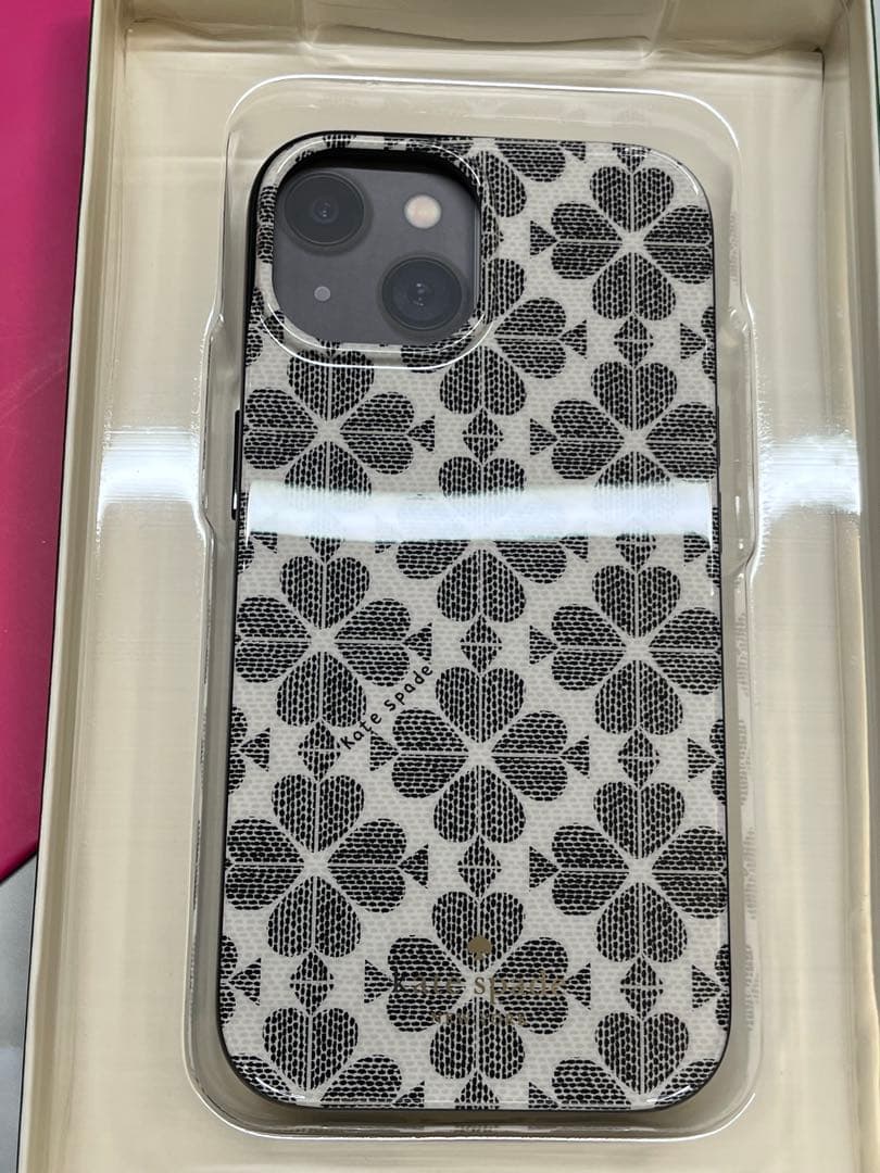 【新品未使用】01 ケイトスペード　iPhone15 スマホケース　カバー