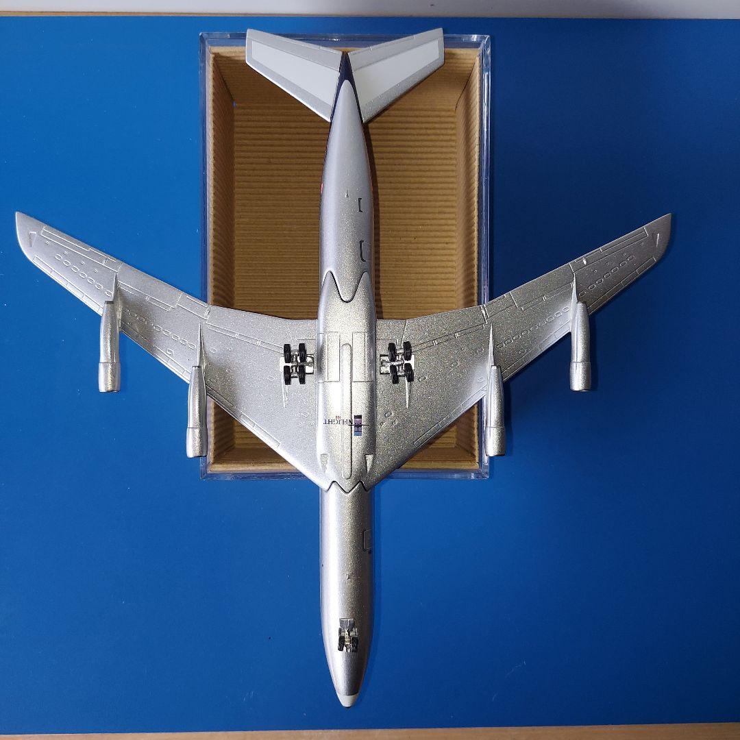 ノースウエスト航空 B-707