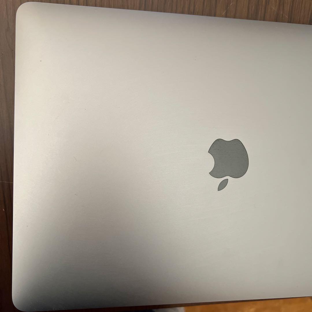 MacBook Air 13-inch M1 2020 充放電回数16回　美品