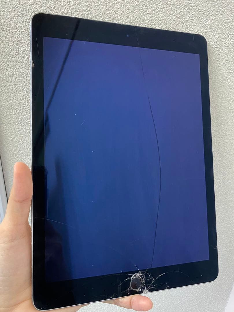 iPad Air 2 16GB SIMフリー　64123