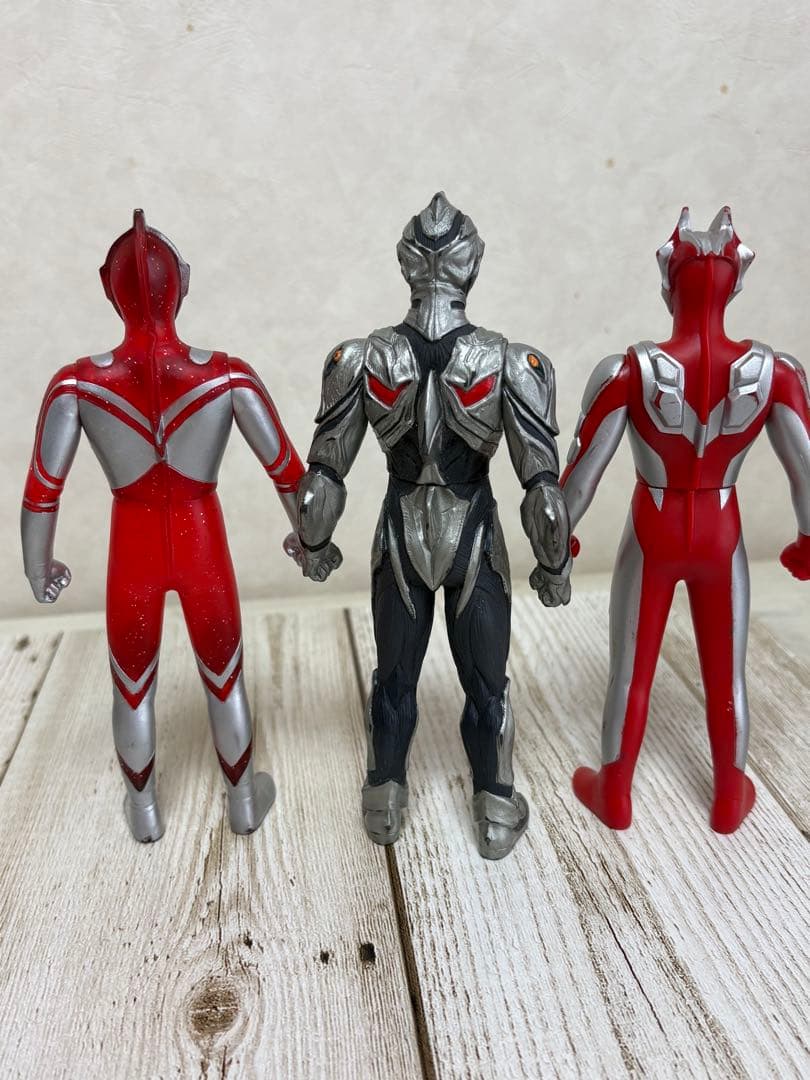 ウルトラマンシリーズ フィギュア 3体セット　中古品