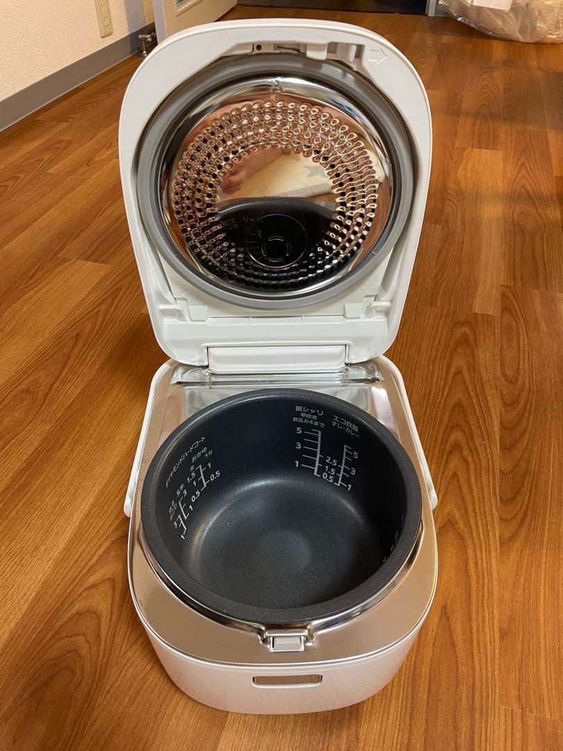 メ*す様 炊飯器　Panasonic (SR-HX100)