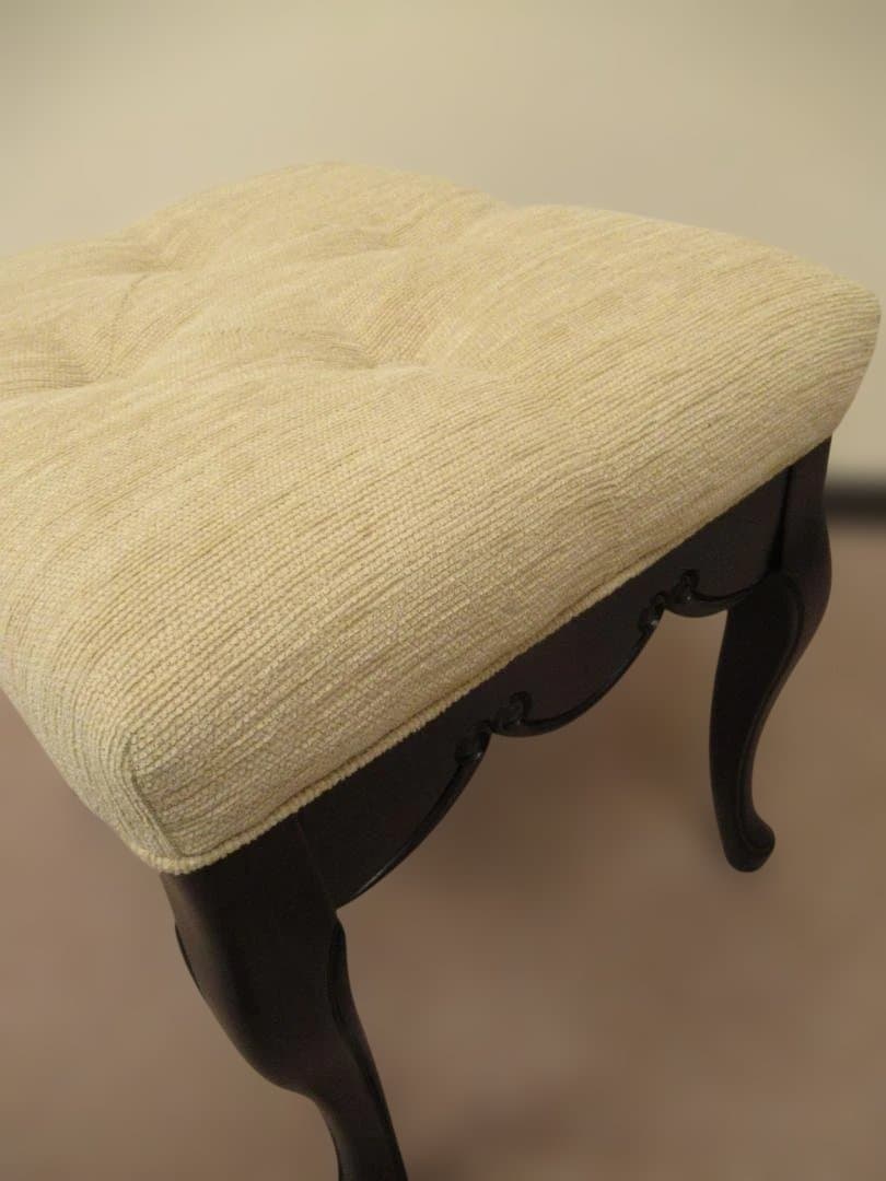 クラシック ファブリック　スツール　東海家具工業