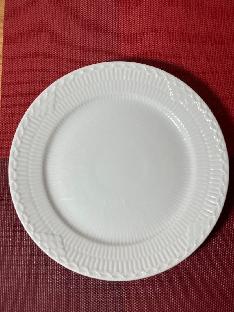 【ロイヤルコペンハーゲン】ホワイトフルーテッドハーフレースプレート25cm 4枚