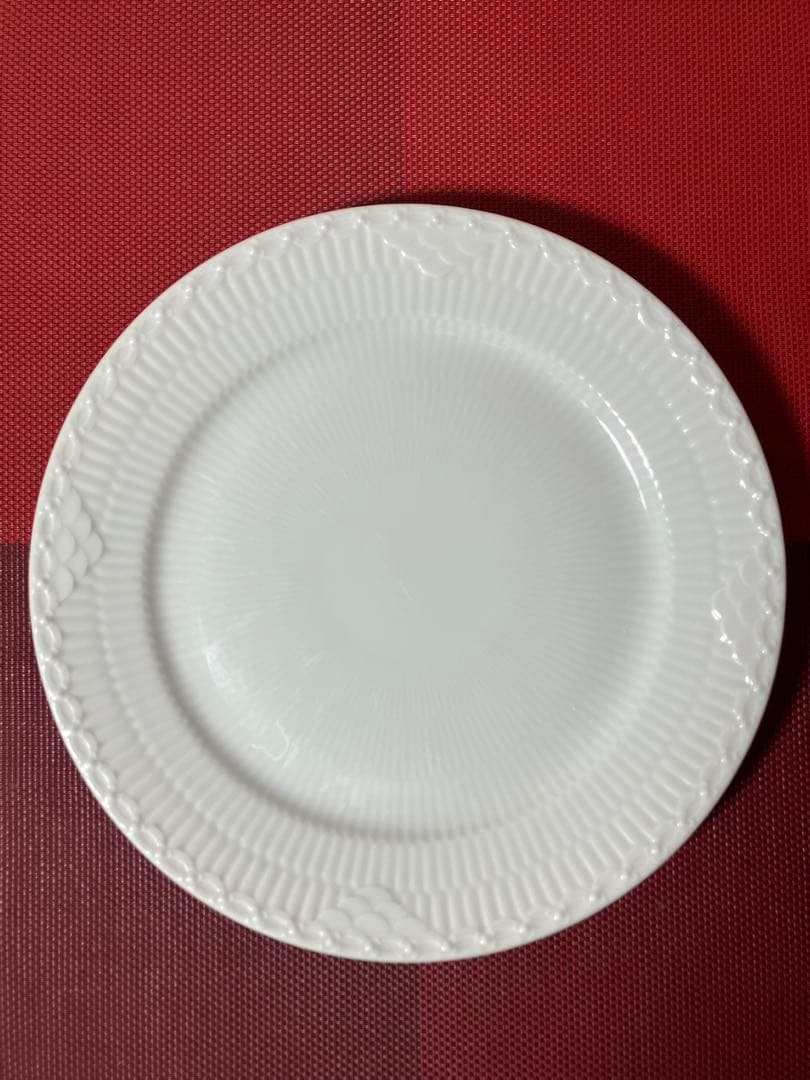 【ロイヤルコペンハーゲン】ホワイトフルーテッドハーフレースプレート25cm 4枚