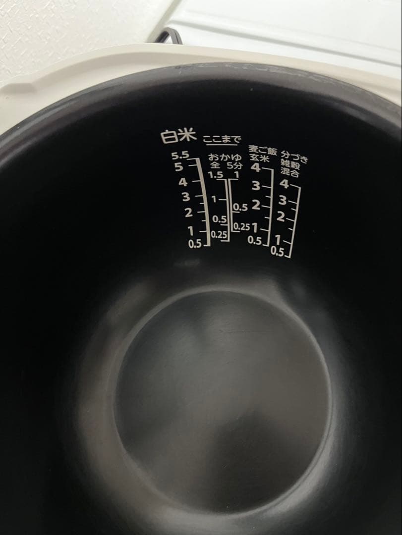 TOSHIBA 東芝IHジャー炊飯器　RC-10HR ホワイト　5.5合炊き