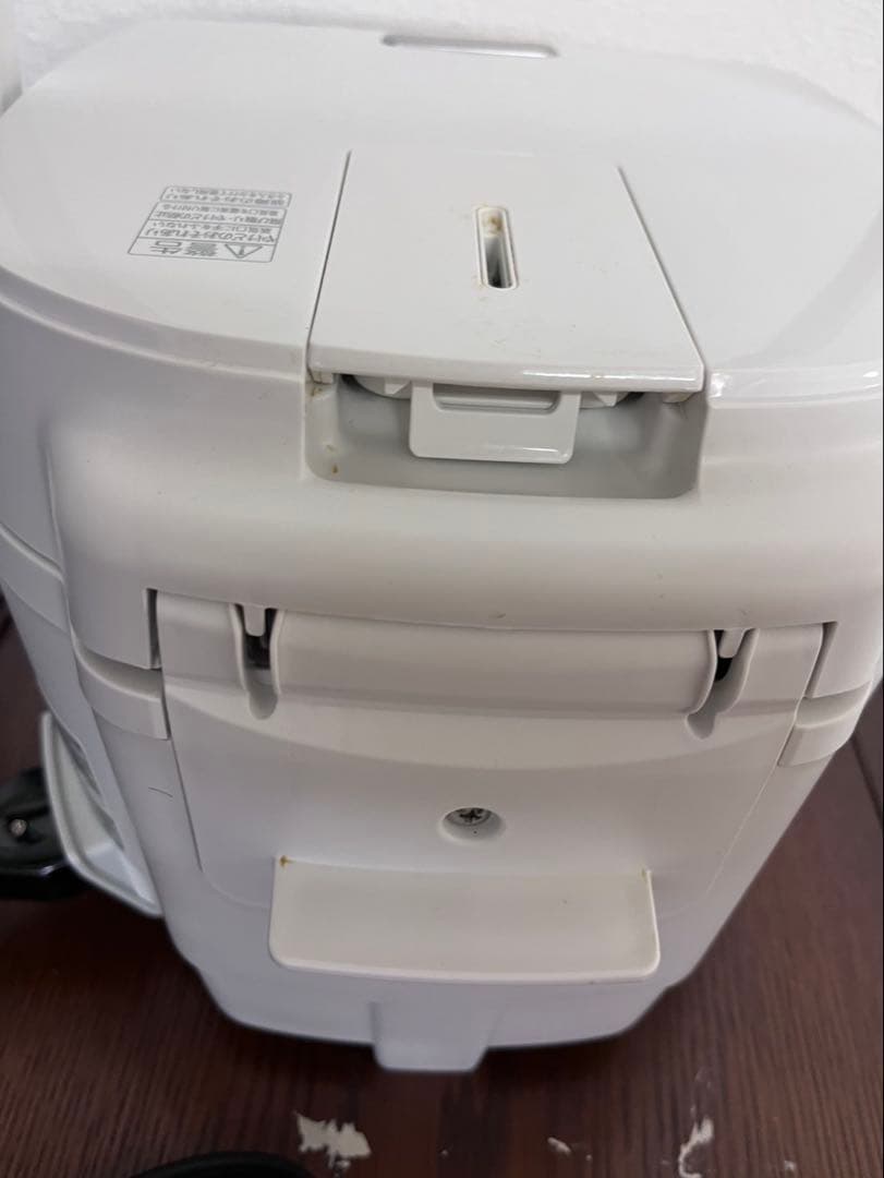 TOSHIBA 東芝IHジャー炊飯器　RC-10HR ホワイト　5.5合炊き