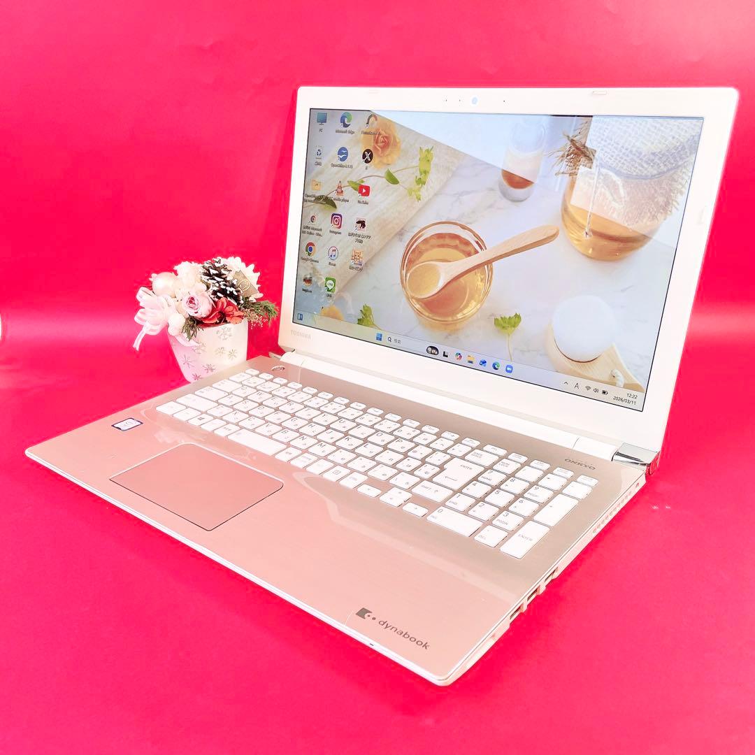 Corei7薄型ノートパソコン✨️おしゃれゴールドWin11カメラSSD512GB