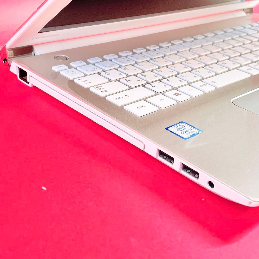 Corei7薄型ノートパソコン✨️おしゃれゴールドWin11カメラSSD512GB