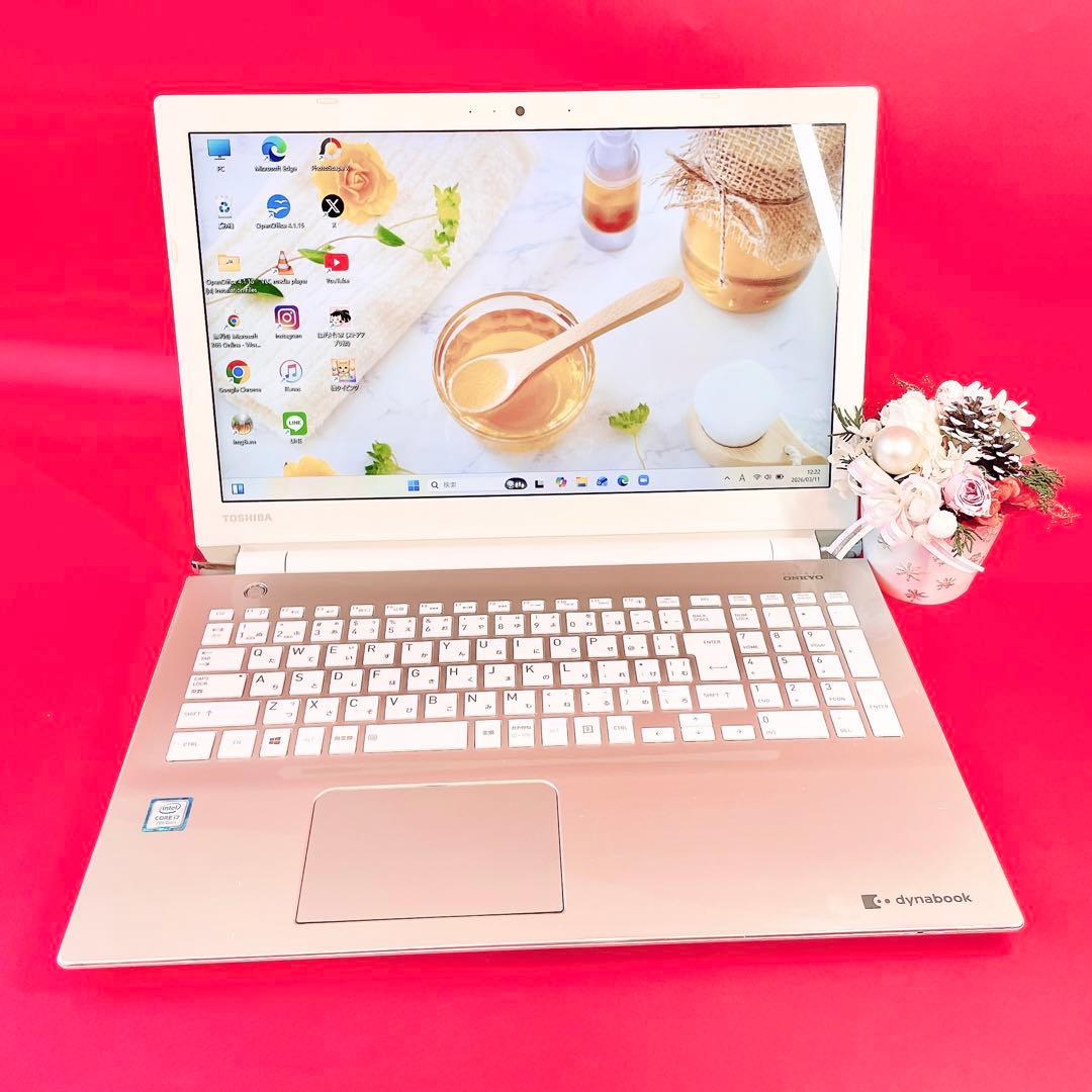 Corei7薄型ノートパソコン✨️おしゃれゴールドWin11カメラSSD512GB