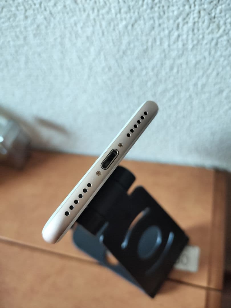 iPhone 7 32GB バッテリー100% simフリー