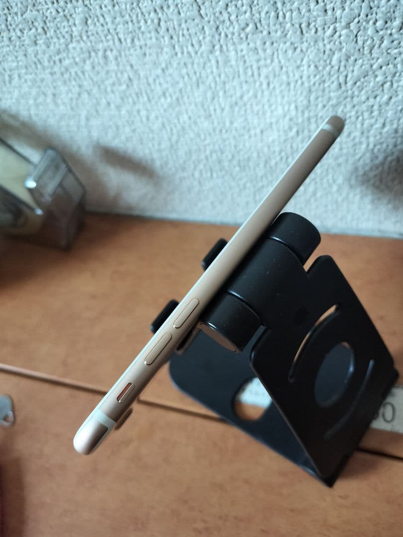 iPhone 7 32GB バッテリー100% simフリー