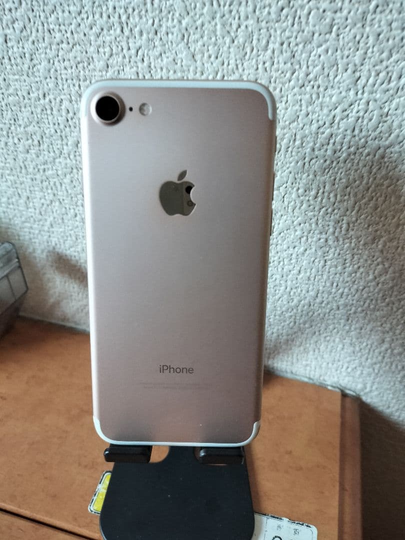 iPhone 7 32GB バッテリー100% simフリー