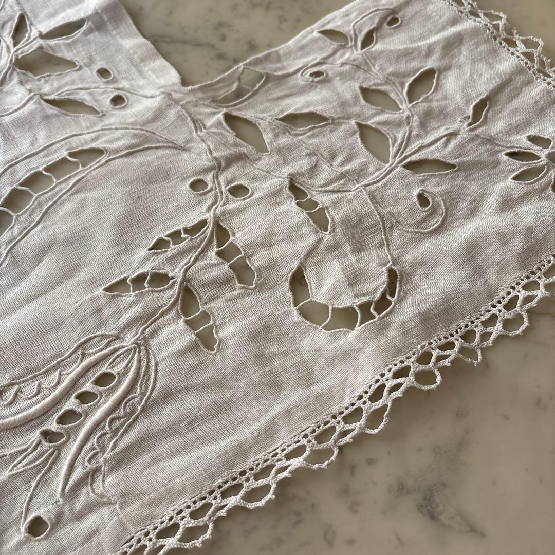 フランス　アンティーク　棚飾り布　レース生地　リネン　手刺繍