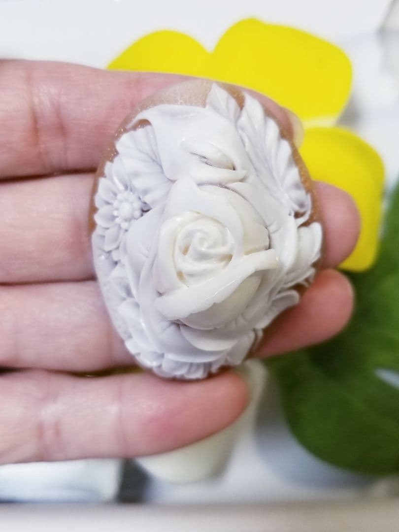 KS-171 天然シェルカメオルース　サイン有り‼️