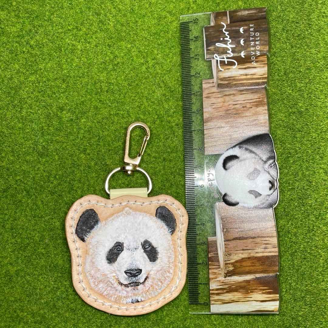 パンダのキーホルダー
