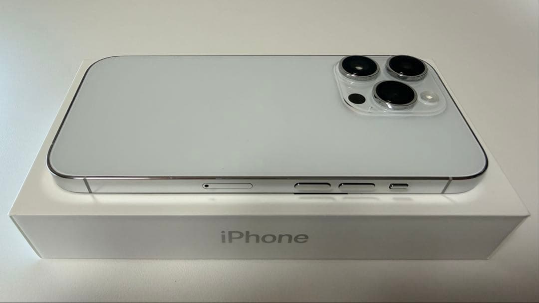 Apple iPhone 14 Pro シルバー 256GB 本体