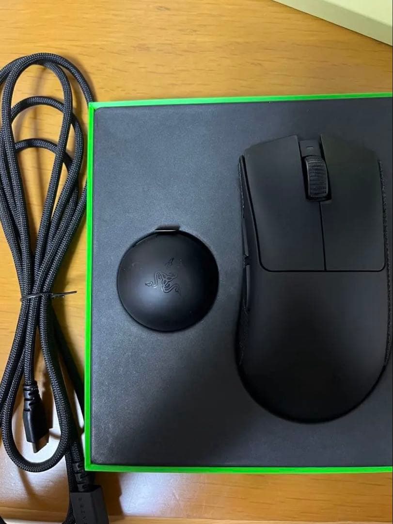 Razer DEATHADDER V4 PRO 本体