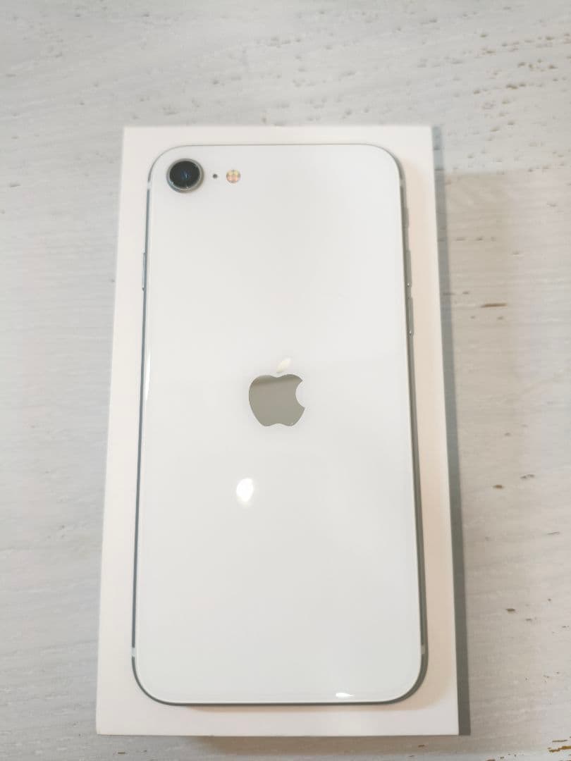 Apple iPhone SE 第2世代 ホワイト