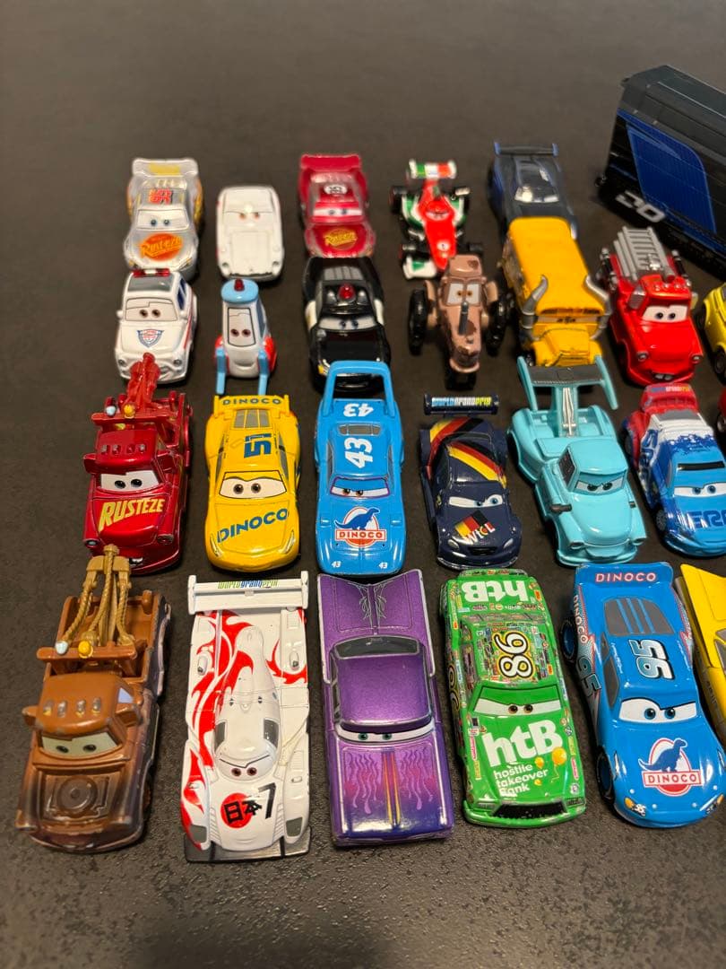 カーズ ミニカー 26台トレーラー1台