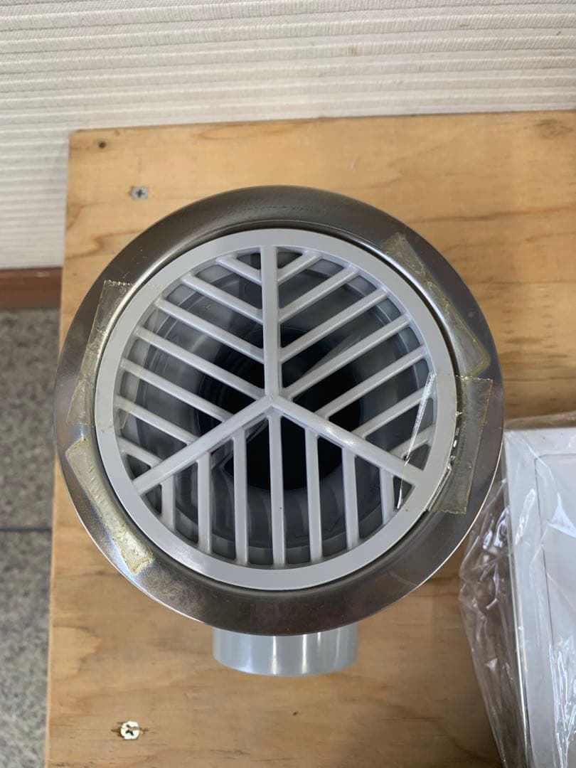 新品・未使用　TOTO 浴室排水ユニット　YTB150SP  横引きトラップ