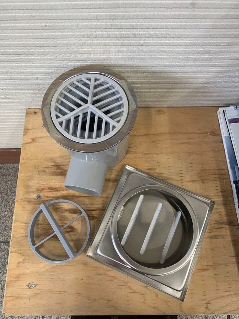 新品・未使用　TOTO 浴室排水ユニット　YTB150SP  横引きトラップ