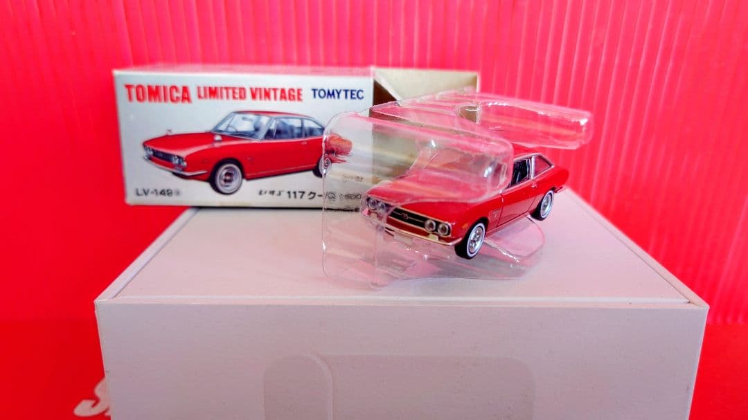 【新品未使用】トミカ LIMITED VINTAGE いすゞ 117クーペ初期型
