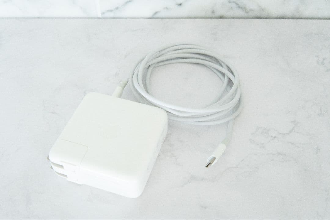 ふ*ゅ様 MacBook Pro 2018 i7/16GB/1TB 13インチ