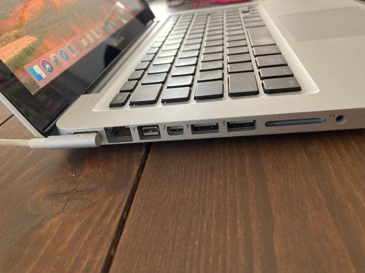 MacBook本体 MacBook pro late 2011