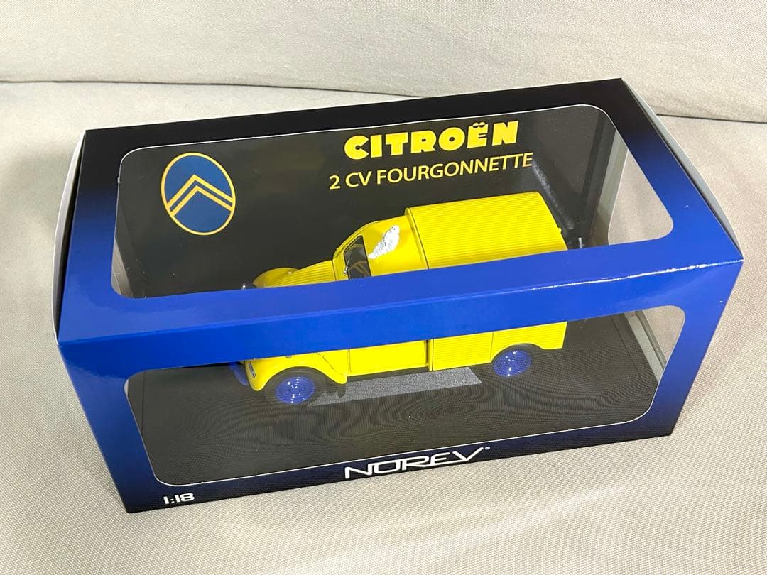 ノレブ1/18 絶版希少シトロエン2CV ミシュランサービスバンミニカー