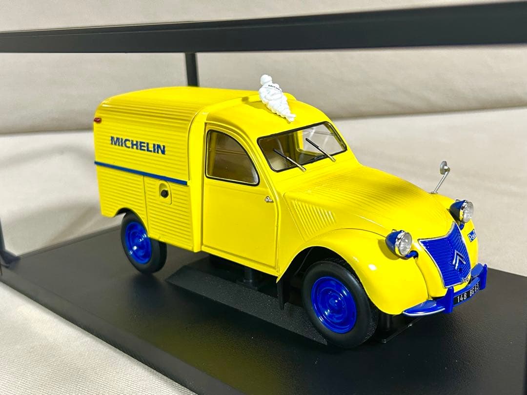 ノレブ1/18 絶版希少シトロエン2CV ミシュランサービスバンミニカー