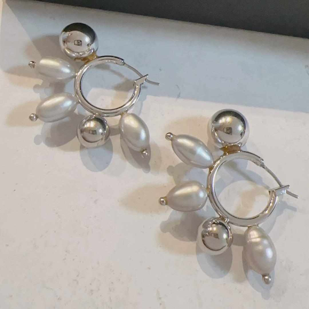 mallow ino パールフープピアス　シルバー　グレー
