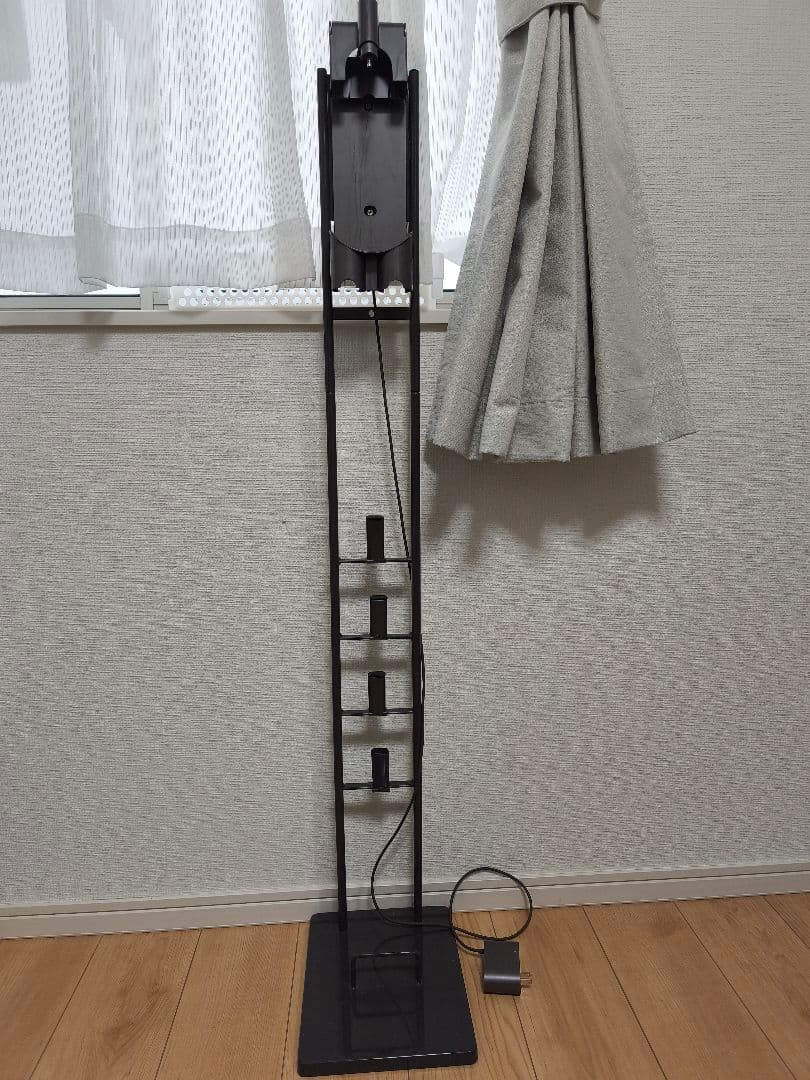 Dyson SV11掃除機　dyson V7 slim　スタンド付き