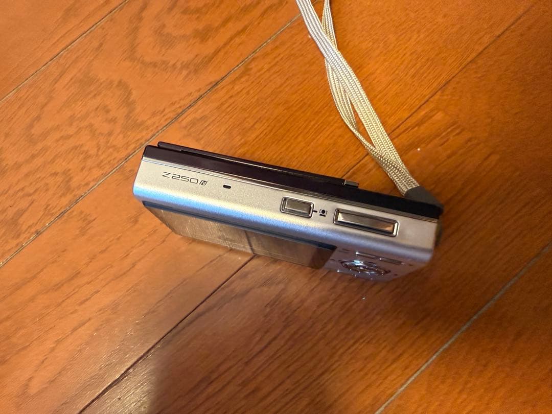 Fujifilm FinePix Z 10.0MP 5倍ズーム※動作未確認※