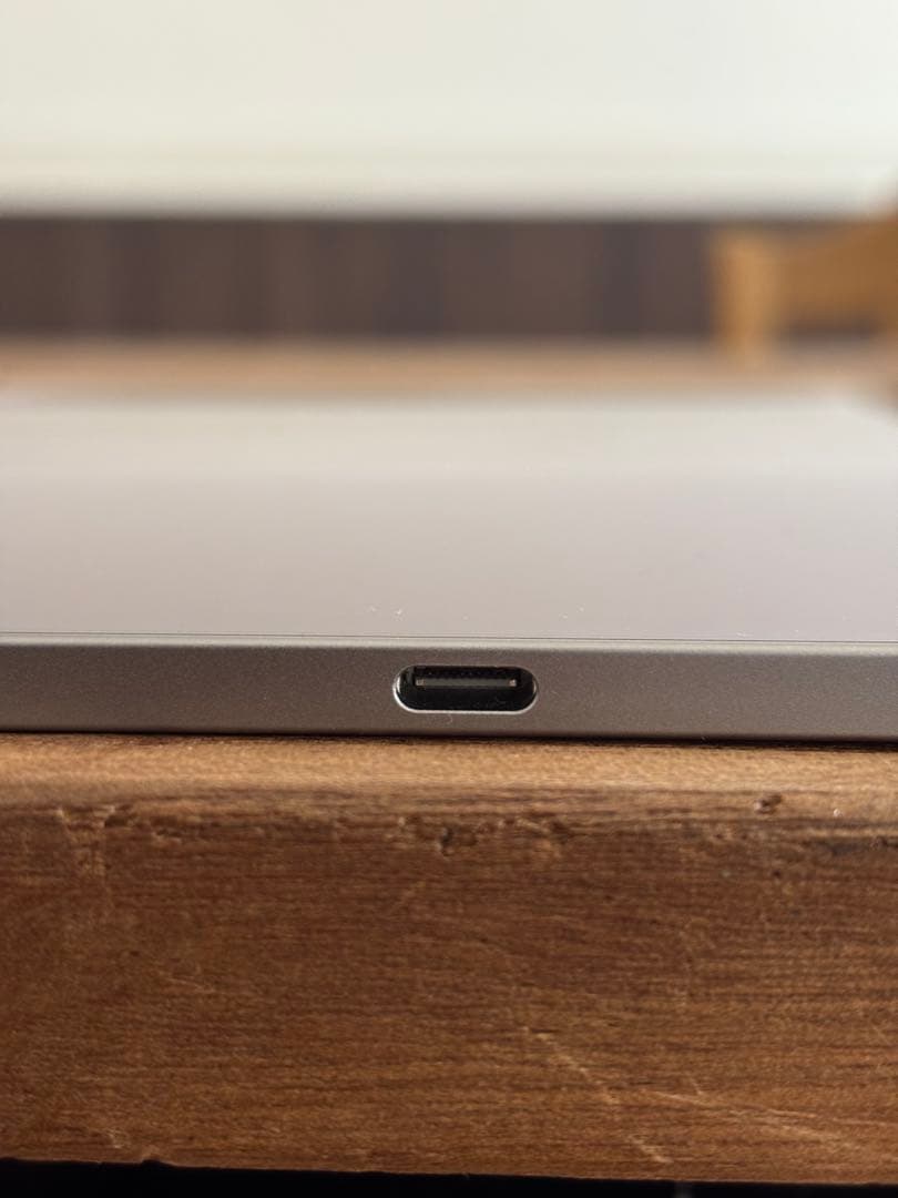 【新同品・充電100%】iPad Pro 第4世代 11インチ 128GB