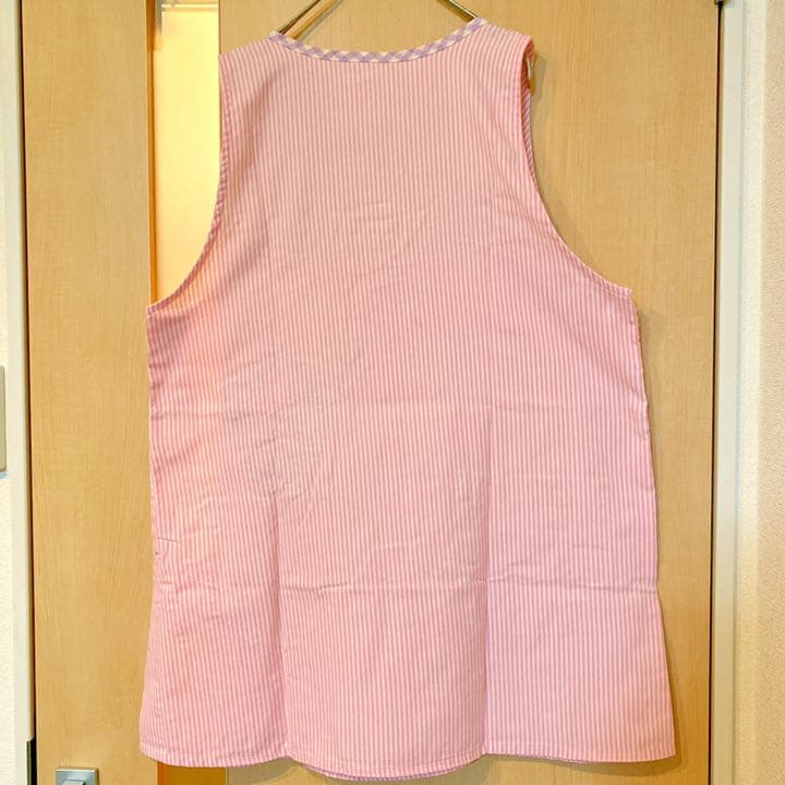 保育士　エプロン　キティー