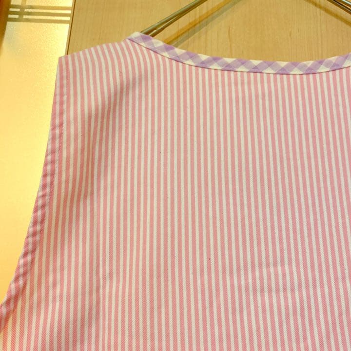 保育士　エプロン　キティー