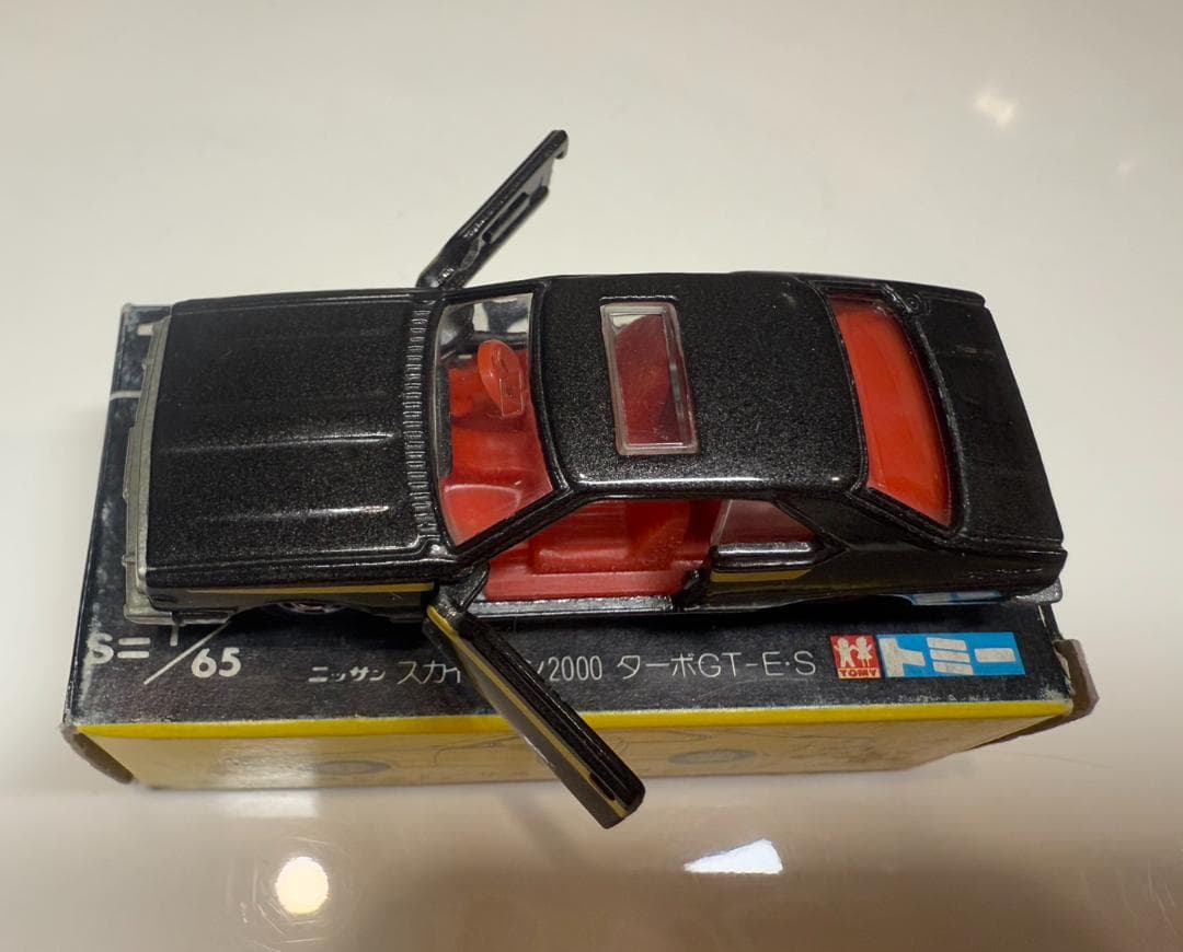 トミカ ニッサン スカイライン2000 TURBO GT-ES 日本製 黒箱