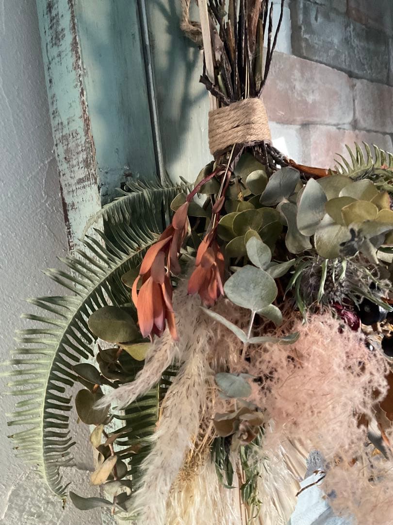 バンクシアとドライアンドラフォルモーサのコックリ秋色