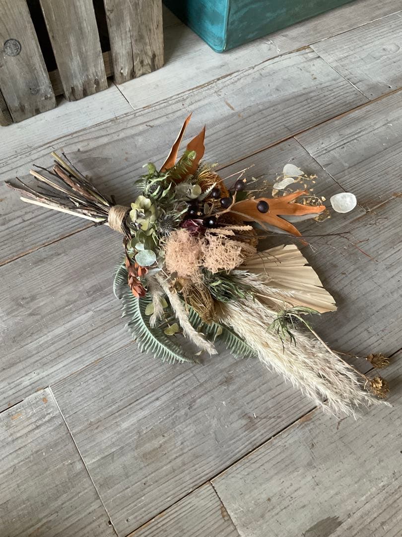 バンクシアとドライアンドラフォルモーサのコックリ秋色