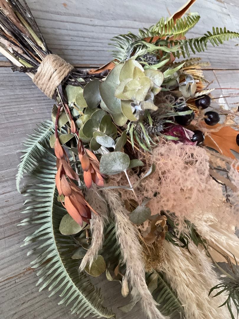 バンクシアとドライアンドラフォルモーサのコックリ秋色