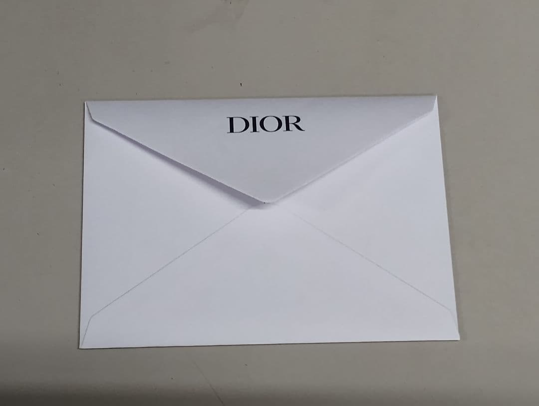 iPhone 15 Pro ケース　Dior