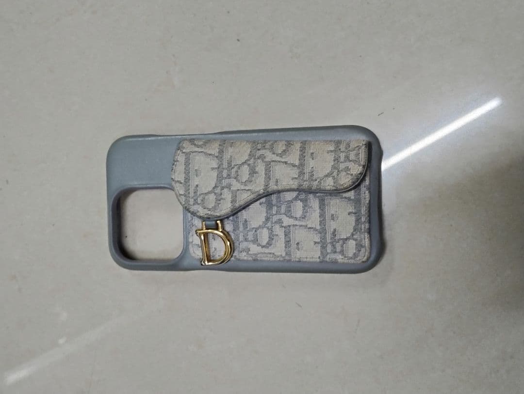 iPhone 15 Pro ケース　Dior