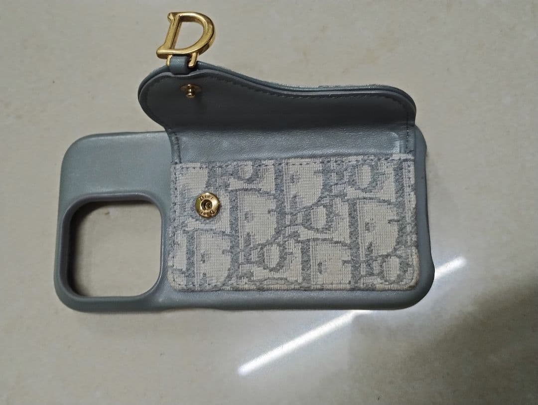 iPhone 15 Pro ケース　Dior