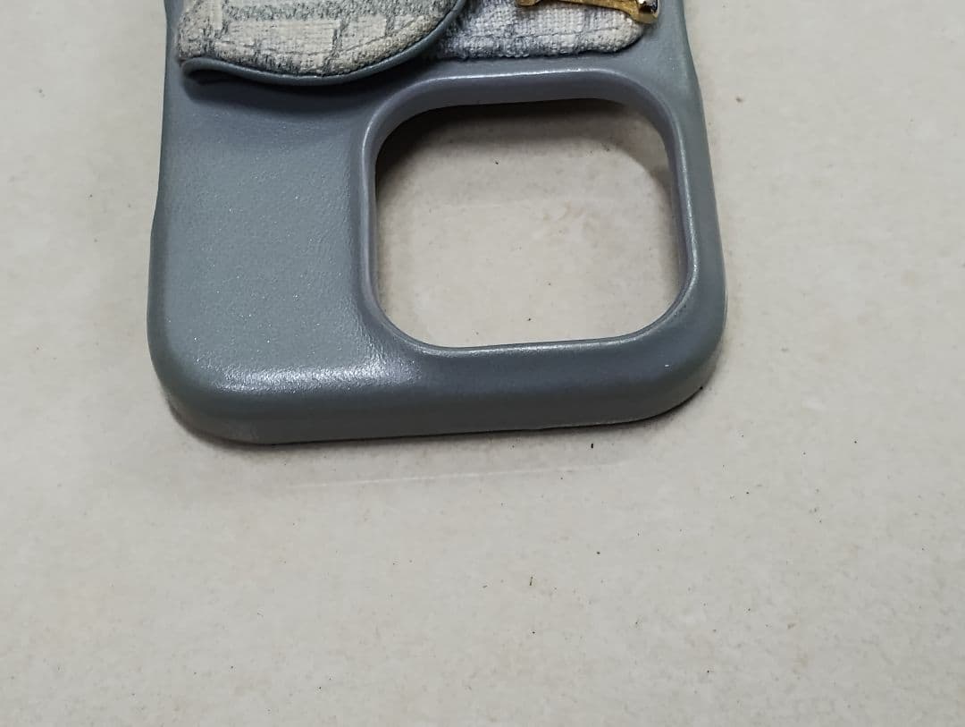 iPhone 15 Pro ケース　Dior