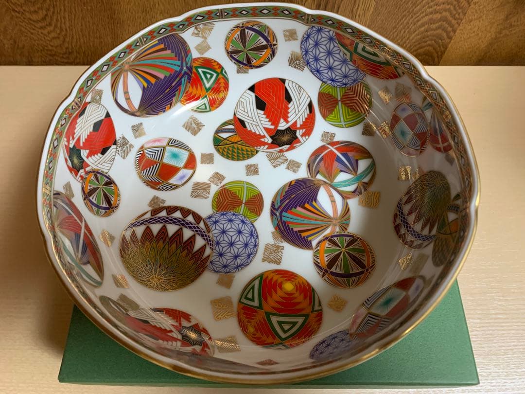 【未使用品】　美濃焼　前畑陶器 / 庫山窯　色絵手まり　大盛鉢