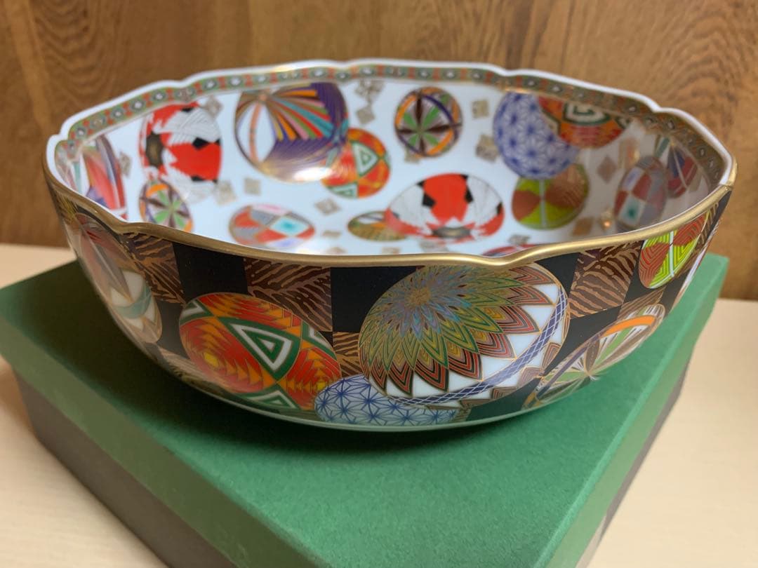 【未使用品】　美濃焼　前畑陶器 / 庫山窯　色絵手まり　大盛鉢