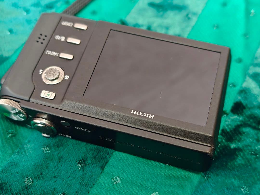 遊べる！【動作確認済み】RICOH R8 コンパクトデジタルカメラ