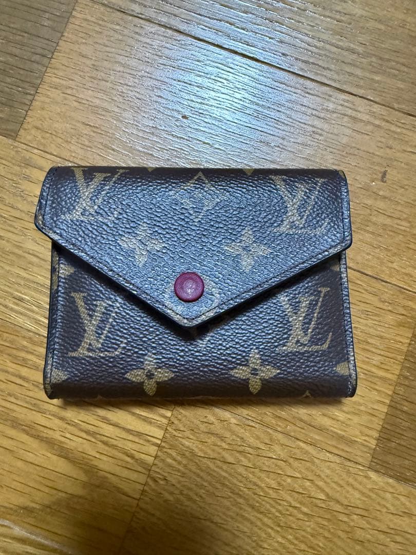 LOUIS VUITTON 財布　箱付き